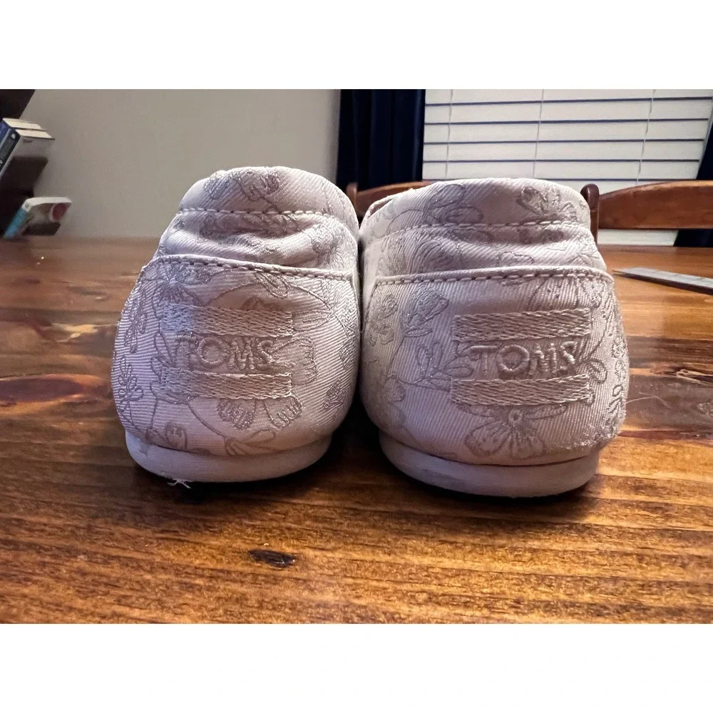 Toms these silver